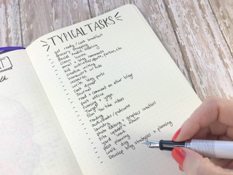 Task batching saves time and boosts productivity. Try it in your bullet journal!