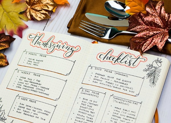 My checklist for a stress-free Thanksgiving! Journal pages and a free printable checklist