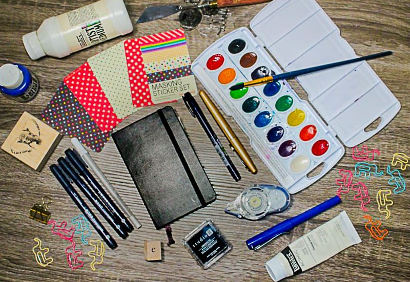 Smashbook ideas for an easy and casual approach to scrapooking, journaling, memory keeping, art journaling, and scrap journaling.